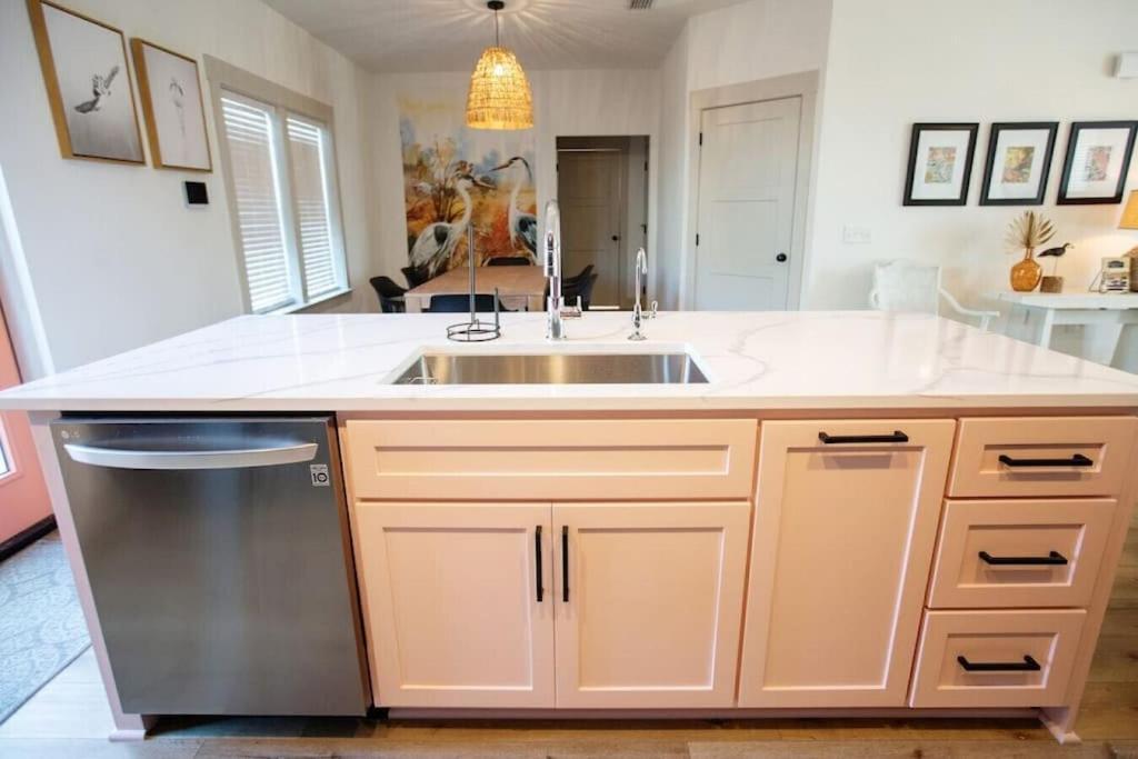 Coral Reef - Brand New Build, Pet Friendly, Private Pool! Sleeps 9! Villa Panama City Beach Exterior photo